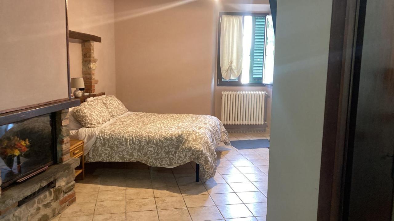 Da Valentino E Manuela Apartment Barberino di Mugello Bagian luar foto
